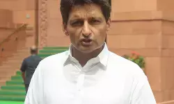 दीपेंद्र हुड्डा ने सज्जन कुमार पर दिए बयान पर जताया खेद, बोले- ‘रोल मॉडल’ शब्द का इस्तेमाल नहीं किया दीपेंद्र हुड्डा ने सज्जन कुमार पर दिए बयान पर जताया खेद, बोले- ‘रोल मॉडल’ शब्द का इस्तेमाल नहीं किया