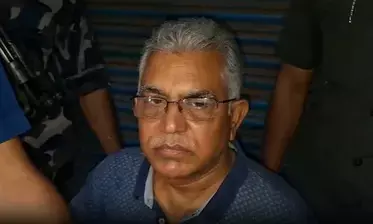 जादवपुर यूनिवर्सिटी में अब नहीं चलेंगे देश-विरोधी नारे और गैर-कानूनी गतिविधियां: दिलीप घोष जादवपुर यूनिवर्सिटी में अब नहीं चलेंगे देश-विरोधी नारे और गैर-कानूनी गतिविधियां: दिलीप घोष