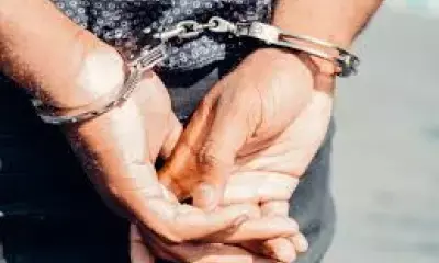 चंडीगढ़ में आतंकी साजिश नाकाम, संदिग्ध आईईडी और हथियार के साथ तीन गिरफ्तार चंडीगढ़ में आतंकी साजिश नाकाम, संदिग्ध आईईडी और हथियार के साथ तीन गिरफ्तार