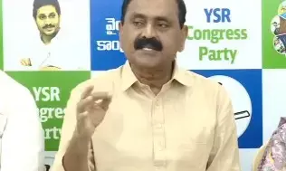 टीटीडी के पूर्व चेयरमैन ने तिरुमाला पहाड़ी पर शराब के बड़े रैकेट का आरोप लगाया टीटीडी के पूर्व चेयरमैन ने तिरुमाला पहाड़ी पर शराब के बड़े रैकेट का आरोप लगाया