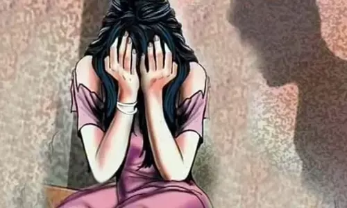 नाबालिग अंतरराष्ट्रीय खिलाड़ी से उत्पीड़न का मामला, महिला थाने में FIR दर्ज नाबालिग अंतरराष्ट्रीय खिलाड़ी से उत्पीड़न का मामला, महिला थाने में FIR दर्ज