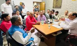 बाबूलाल मरांडी ने आंदोलनकारी छात्रों पर एकतरफा कार्रवाई का लगाया आरोप, सदर सीओ कार्यालय पहुंचकर जताया विरोध