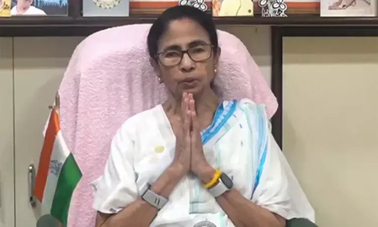 विपक्ष की आवाज को दबाने की कोशिश, ममता बनर्जी ने मुख्यमंत्री पर लगाया धमकी देने का आरोप विपक्ष की आवाज को दबाने की कोशिश, ममता बनर्जी ने मुख्यमंत्री पर लगाया धमकी देने का आरोप