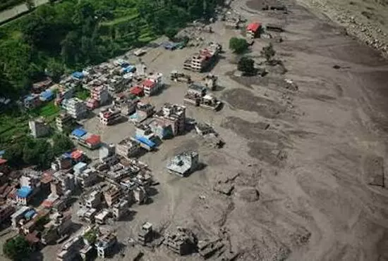 नेपाल की बाढ़ से सबक नेपाल की बाढ़ से सबक