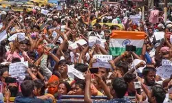 शिक्षा के लिए संघर्ष करता समाज शिक्षा के लिए संघर्ष करता समाज