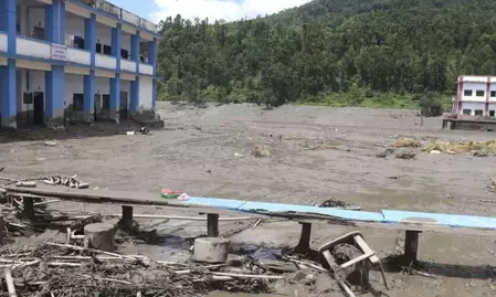 नेपाल में ग्लेशियल झीलें फटने का खतरा बढ़ा