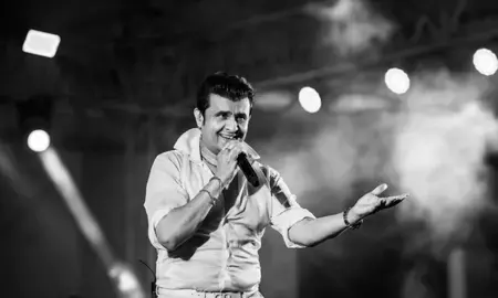 कृति सेनन के विज्ञापन विवाद पर सोनू निगम ने तोड़ी चुप्पी, बोले- वह अकाउंट मेरा नहीं है कृति सेनन के विज्ञापन विवाद पर सोनू निगम ने तोड़ी चुप्पी, बोले- वह अकाउंट मेरा नहीं है