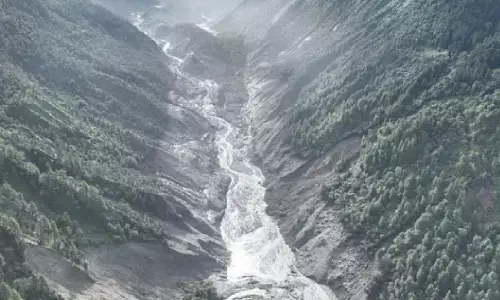 नेपाल में फिर मच सकती है तबाही, बैरियर लेक से बाढ़ का खतरा; चीन ने बचावकर्मियों को हटाया
