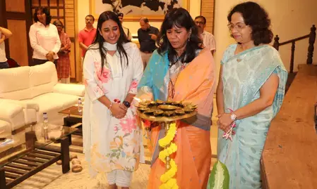 पश्चिम बंगाल : रक्षाबंधन पर ईआर का महिला सशक्तिकरण और कर्मचारियों के कल्याण पर फोकस पश्चिम बंगाल : रक्षाबंधन पर ईआर का महिला सशक्तिकरण और कर्मचारियों के कल्याण पर फोकस