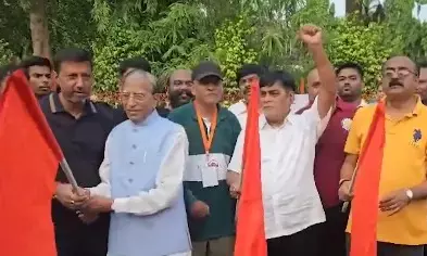 राष्ट्रीय खेल दिवस पर पटना में फिट इंडिया के तहत दौड़ का आयोजन, पूर्व राज्यपाल गंगा प्रसाद और मंत्री रामकृपाल यादव रहे उपस्थित राष्ट्रीय खेल दिवस पर पटना में फिट इंडिया के तहत दौड़ का आयोजन, पूर्व राज्यपाल गंगा प्रसाद और मंत्री रामकृपाल यादव रहे उपस्थित