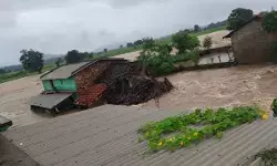 सतना-चित्रकूट में बाढ़ का कहर, बांध टूटा सतना-चित्रकूट में बाढ़ का कहर, बांध टूटा