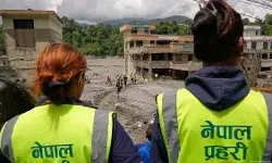 बाढ़ की चेतावनी के बीच नेपाल में लापता लोगों की तलाश जारी बाढ़ की चेतावनी के बीच नेपाल में लापता लोगों की तलाश जारी