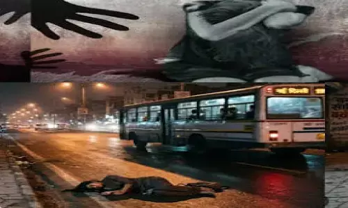 दिल्ली में दरिंदगी: स्लीपर बस में 16 साल की छात्रा से कथित सामूहिक दुष्कर्म, ड्राइवर-कंडक्टर गिरफ्तार दिल्ली में दरिंदगी: स्लीपर बस में 16 साल की छात्रा से कथित सामूहिक दुष्कर्म, ड्राइवर-कंडक्टर गिरफ्तार