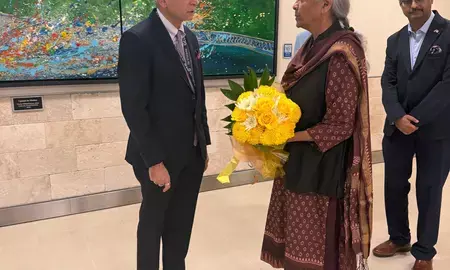 जी20 वित्त मंत्रियों की बैठक: अमेरिका पहुंचीं वित्त मंत्री निर्मला सीतारमण, ग्लोबल ग्रोथ, सरकारी कर्ज और ईरान संघर्ष पर होगी चर्चा