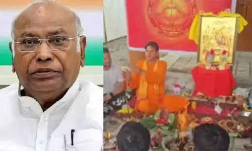 अंधेरे को उजाला बताने के उल्टे दिन