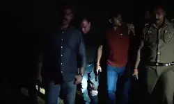 कौशांबी पटाखा फैक्ट्री विस्फोट मामलाः पुलिस ने मुठभेड़ के बाद मुख्य आरोपी को किया गिरफ्तार कौशांबी पटाखा फैक्ट्री विस्फोट मामलाः पुलिस ने मुठभेड़ के बाद मुख्य आरोपी को किया गिरफ्तार