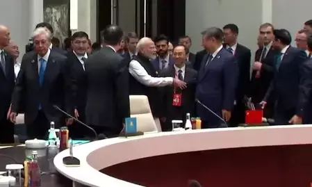 प्रधानमंत्री मोदी ने शी जिनपिंग से की बातचीत