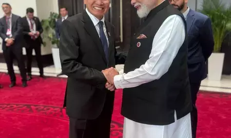 बिश्केक में प्रधानमंत्री मोदी ने तजाकिस्तान और लाओस के राष्ट्रपति से मुलाकात की बिश्केक में प्रधानमंत्री मोदी ने तजाकिस्तान और लाओस के राष्ट्रपति से मुलाकात की