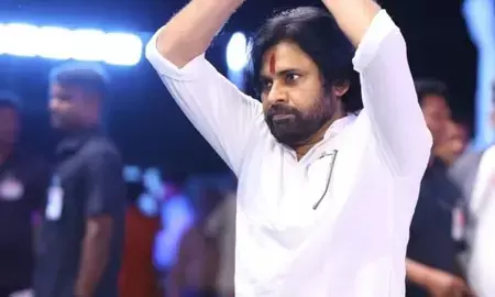 पवन कल्याण : मै हीरो नहीं, डायरेक्टर बनना चाहता था पवन कल्याण : मै हीरो नहीं, डायरेक्टर बनना चाहता था