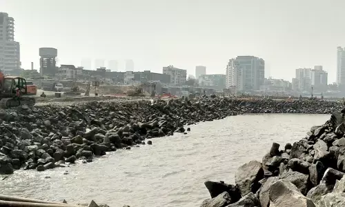मुंबई और कोलकाता जैसे शहरों पर जलवायु से जुड़े गंभीर खतरों का डर मुंबई और कोलकाता जैसे शहरों पर जलवायु से जुड़े गंभीर खतरों का डर