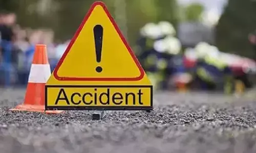बिहार के मुजफ्फरपुर में दो बसों की आमने-सामने टक्कर, एक की मौत, 50 घायल बिहार के मुजफ्फरपुर में दो बसों की आमने-सामने टक्कर, एक की मौत, 50 घायल