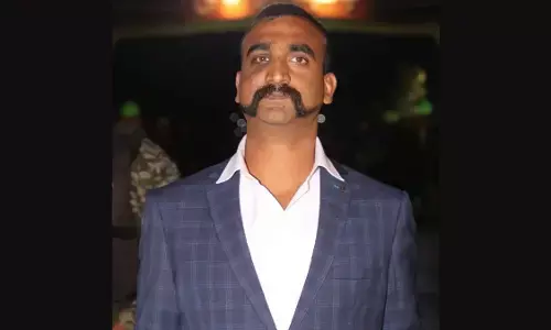 बालाकोट के हीरो अभिनंदन वर्तमान ने वायुसेना से लिया रिटायरमेंट, अब फ्लाई-91 में संभालेंगे कमर्शियल विमान की कमान बालाकोट के हीरो अभिनंदन वर्तमान ने वायुसेना से लिया रिटायरमेंट, अब फ्लाई-91 में संभालेंगे कमर्शियल विमान की कमान