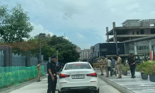 नोएडा प्राधिकरण को बम से उड़ाने की धमकी नोएडा प्राधिकरण को बम से उड़ाने की धमकी
