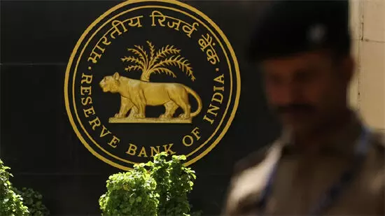 यू-टर्न लेना आर्थिक नजरिये से कब सही होता है? यू-टर्न लेना आर्थिक नजरिये से कब सही होता है?