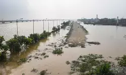 पटना सहित बिहार के कई जिलों में बाढ़ का खतरा बढ़ा, प्रशासन ने जारी किया अलर्ट पटना सहित बिहार के कई जिलों में बाढ़ का खतरा बढ़ा, प्रशासन ने जारी किया अलर्ट