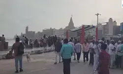 गुजरात: द्वारका, अहमदाबाद और राजकोट में जन्माष्टमी पर उमड़ी भारी भीड़ गुजरात: द्वारका, अहमदाबाद और राजकोट में जन्माष्टमी पर उमड़ी भारी भीड़