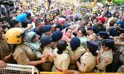 चंडीगढ़ में अकाली दल महिला विंग का रोष मार्च, हरसिमरत कौर हिरासत में; पुलिस से हुआ जोरदार टकराव