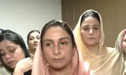 भगवंत मान सरकार पर हरसिमरत कौर का हमला, बोलीं-सीएम आवास भ्रष्टाचार का अड्डा भगवंत मान सरकार पर हरसिमरत कौर का हमला, बोलीं-सीएम आवास भ्रष्टाचार का अड्डा