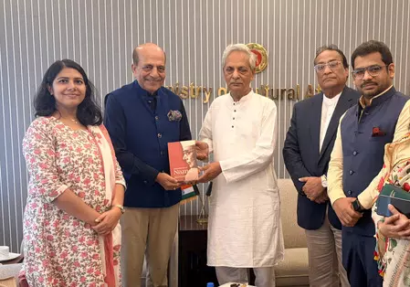 बांग्लादेश : भारतीय उच्चायुक्त की सांस्कृतिक मंत्री से मुलाकात बांग्लादेश : भारतीय उच्चायुक्त की सांस्कृतिक मंत्री से मुलाकात