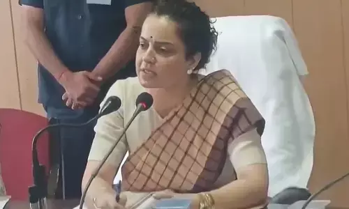 कंगना रनौत ने अधिकारियों को लगाई फटकार, सांसद निधि के करोड़ों रुपये खर्च न होने पर जताई नाराजगी कंगना रनौत ने अधिकारियों को लगाई फटकार, सांसद निधि के करोड़ों रुपये खर्च न होने पर जताई नाराजगी