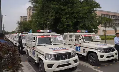 गुजरात पुलिस का ड्रग नेटवर्क के खिलाफ बड़ा फैसला, अब हर जिले और शहर में एंटी-नारकोटिक्स विंग करेगी काम गुजरात पुलिस का ड्रग नेटवर्क के खिलाफ बड़ा फैसला, अब हर जिले और शहर में एंटी-नारकोटिक्स विंग करेगी काम