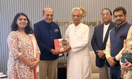 बांग्लादेश : भारतीय उच्चायुक्त की सांस्कृतिक मंत्री से मुलाकात