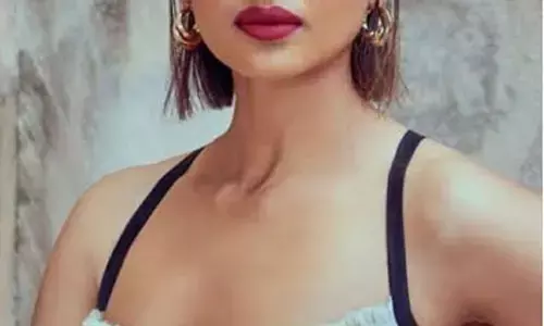 शूटिंग पर ऐसी हरकत की, एक्ट्रेस ने जड़ दिया था थप्पड़ शूटिंग पर ऐसी हरकत की, एक्ट्रेस ने जड़ दिया था थप्पड़