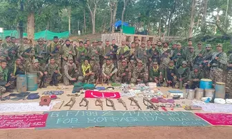 बीजापुर में नक्सलियों के खिलाफ बड़ी कार्रवाई, सीआरपीएफ ने जंगलों में छिपाए हथियारों का जखीरा पकड़ा बीजापुर में नक्सलियों के खिलाफ बड़ी कार्रवाई, सीआरपीएफ ने जंगलों में छिपाए हथियारों का जखीरा पकड़ा