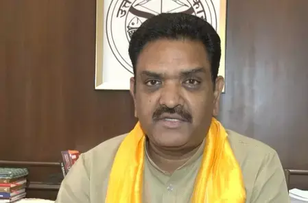 यूपी की मौजूदा स्वास्थ्य व्यवस्था सपा सरकार से बेहतर: असीम अरुण यूपी की मौजूदा स्वास्थ्य व्यवस्था सपा सरकार से बेहतर: असीम अरुण
