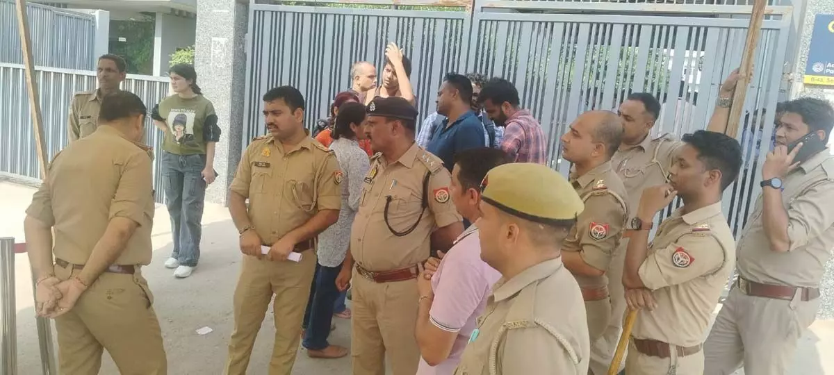 सर्वर ने रोकी एसएससी परीक्षा, दो हजार अभ्यर्थियों को लौटना पड़ा सर्वर ने रोकी एसएससी परीक्षा, दो हजार अभ्यर्थियों को लौटना पड़ा
