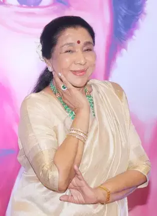 ऐसे शुरू हुई थी आशा भोसले की पंचम दा से खास बॉन्डिंग ऐसे शुरू हुई थी आशा भोसले की पंचम दा से खास बॉन्डिंग