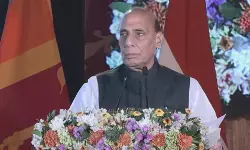भारत दुनिया की सबसे तेजी से बढ़ती बड़ी अर्थव्यवस्थाओं में हैः राजनाथ सिंह भारत दुनिया की सबसे तेजी से बढ़ती बड़ी अर्थव्यवस्थाओं में हैः राजनाथ सिंह
