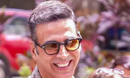 अक्षय कुमार सरेआम पिट कर आ गए थे वापस अक्षय कुमार सरेआम पिट कर आ गए थे वापस
