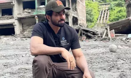 दिल्ली हादसे पर सोनू सूद ने सरकार को दी नसीहत, बोले- 31 में से सिर्फ 1 छात्र को मिलता है हॉस्टल