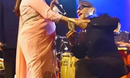 जैकी दादा का आशा ताई के जन्मदिन पर खास तोहफा
