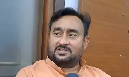 सपा पर भाजपा सांसद भोला सिंह का तंज, दलित समाज को आकर्षित करने के लिए बदला छात्र इकाई के ड्रेस का रंग सपा पर भाजपा सांसद भोला सिंह का तंज, दलित समाज को आकर्षित करने के लिए बदला छात्र इकाई के ड्रेस का रंग