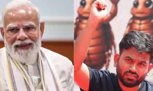 कॉकरोच से लगे झटके के बाद अपनी छवि सुधारने की तैयारी में मोदी कॉकरोच से लगे झटके के बाद अपनी छवि सुधारने की तैयारी में मोदी