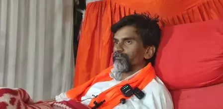 मनोज जरांगे बोले- सरकार को घुटनों पर लाएंगे, मराठा समाज के लोगों से की आत्महत्या न करने की अपील मनोज जरांगे बोले- सरकार को घुटनों पर लाएंगे, मराठा समाज के लोगों से की आत्महत्या न करने की अपील