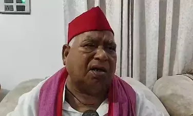 समाजवादी छात्रसभा का ड्रेस कोड बदलने पर सपा सांसद बोले- यह समतामूलक समाज बनाने का संदेश समाजवादी छात्रसभा का ड्रेस कोड बदलने पर सपा सांसद बोले- यह समतामूलक समाज बनाने का संदेश