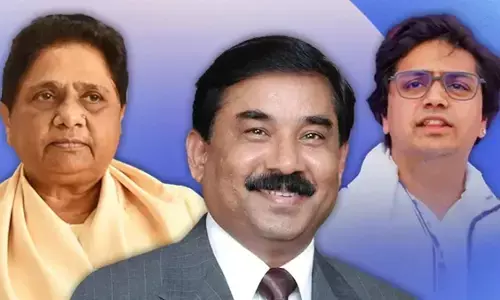 आकाश आनंद के ससुर अशोक सिद्धार्थ ने मानी मायावती की शर्त, राजनीति से संन्यास का किया ऐलान आकाश आनंद के ससुर अशोक सिद्धार्थ ने मानी मायावती की शर्त, राजनीति से संन्यास का किया ऐलान